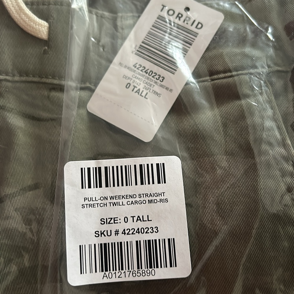 Torrid Weekend Boyfriend Cargo Pant Women's Camo Camouflage
New 0Tall 1Reg 1Tall - Picture 5 of 6